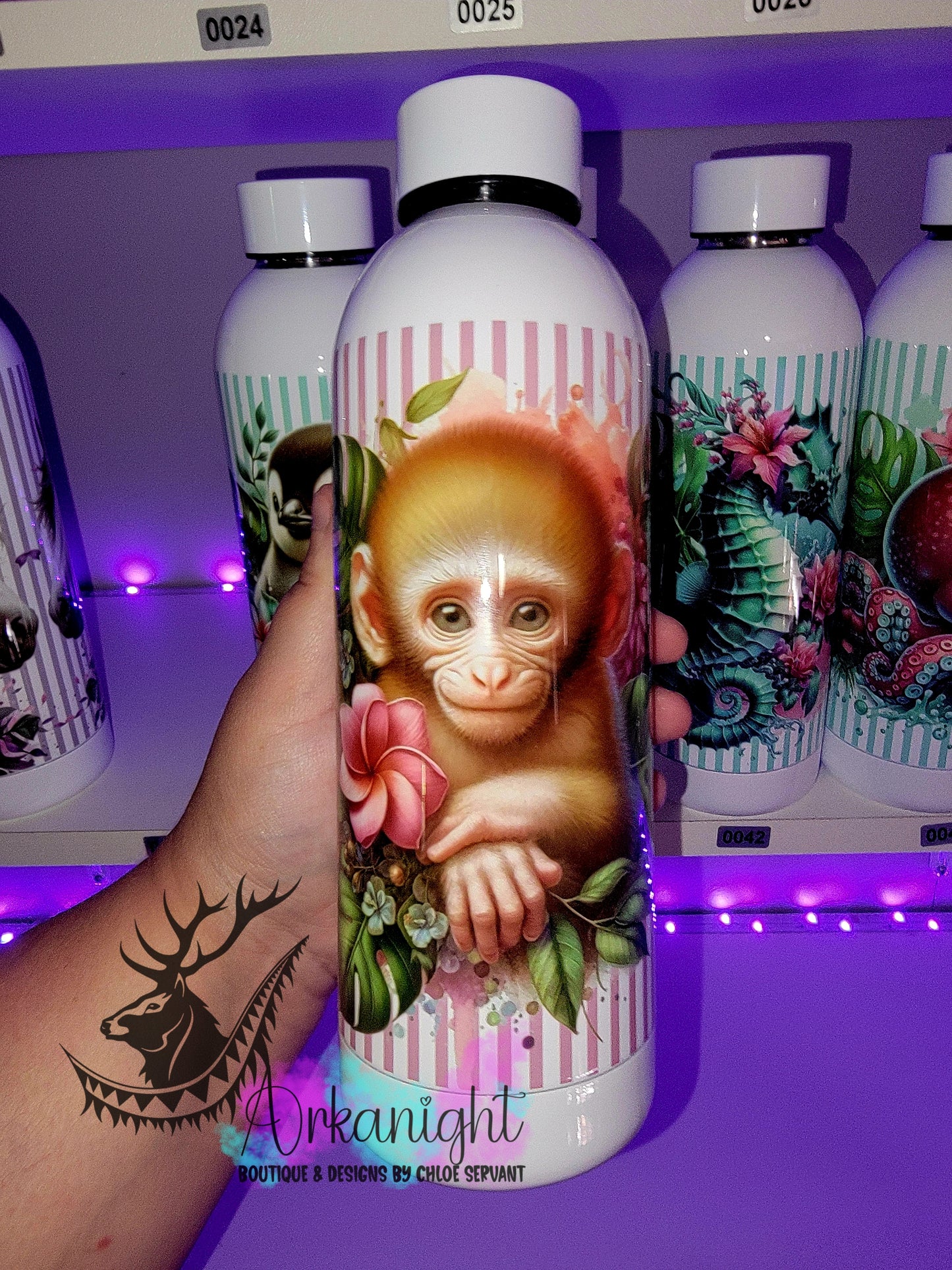 Bouteille d'eau 17 OZ Sur Commande - Isotherme - Monstera & Animals - Baby Monkey - Bébé Singe