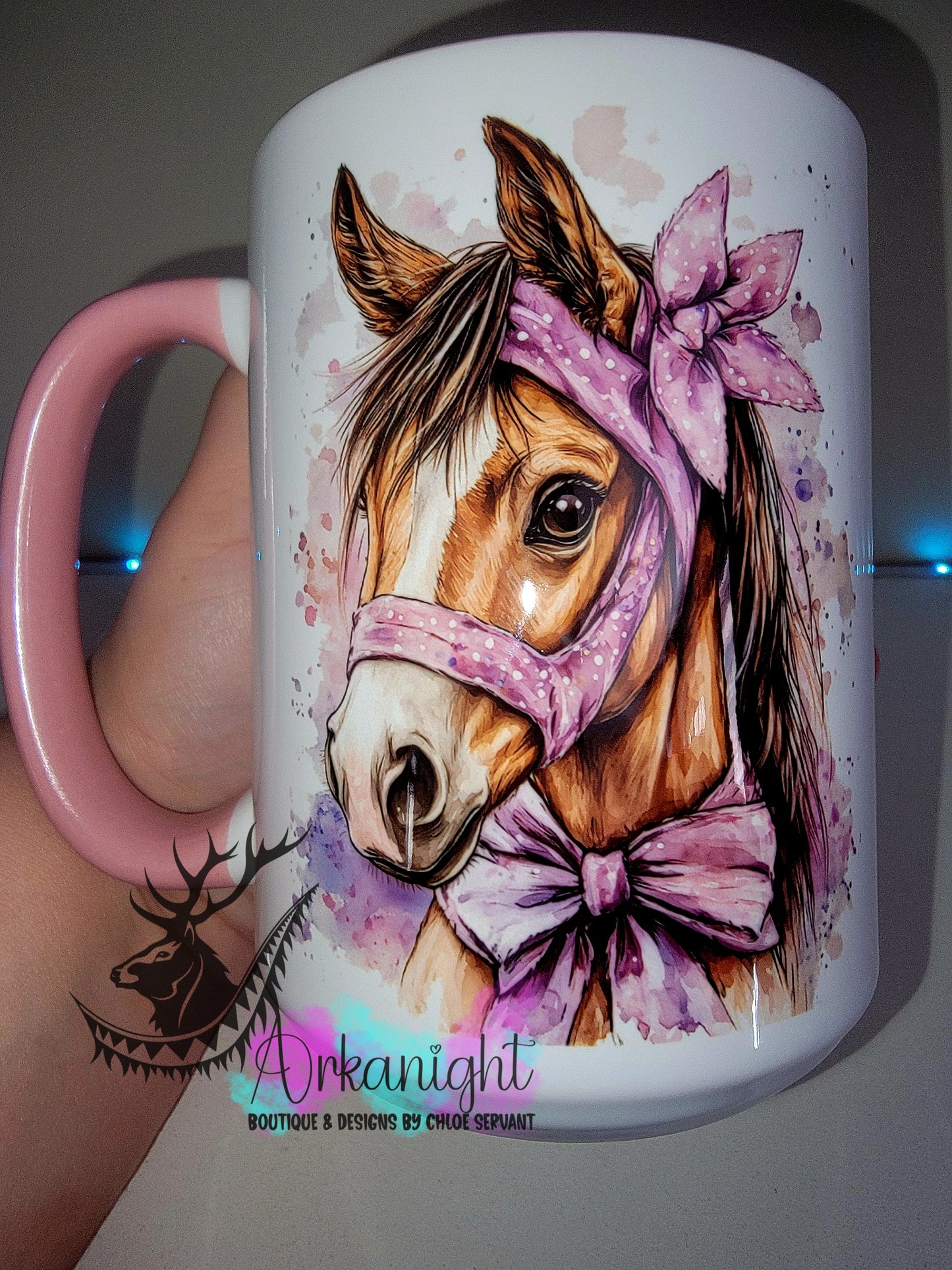 Tasse en céramique sur commande - Collection Watercolor Realism - Pouliche Quarter Horse - Teinte Lilas