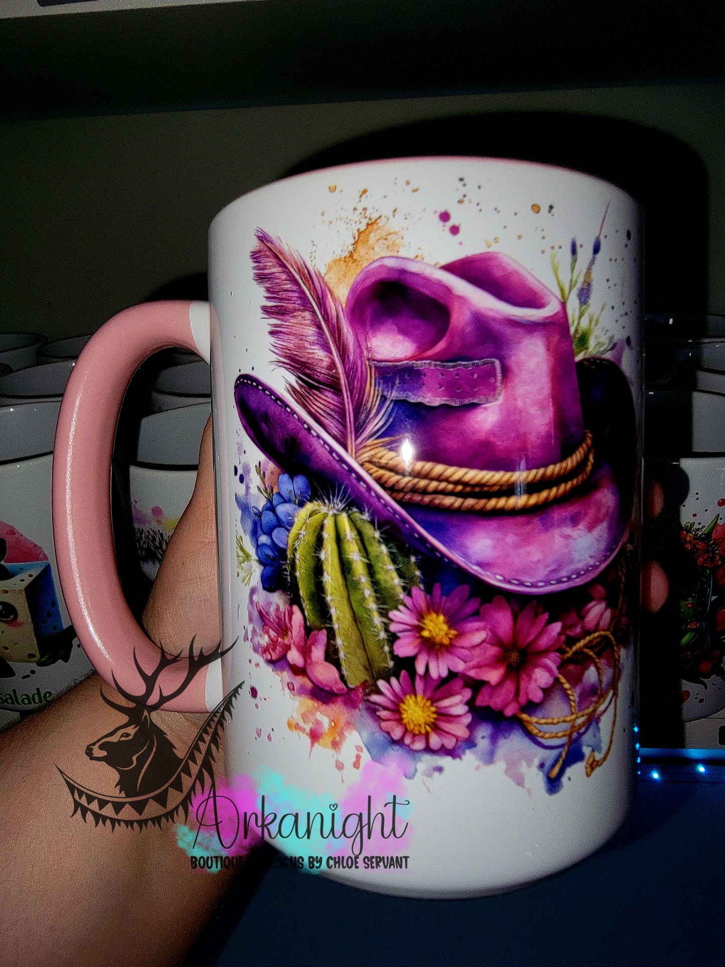 Tasse en céramique sur commande - Collection Western 2026 - Cowgirl hat & Cactus - Mauve/Fushia