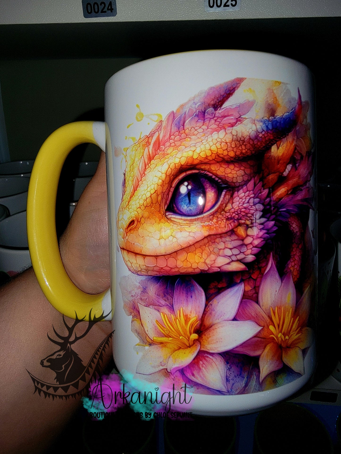 Tasse en céramique sur commande - Collection Fantaisie 2026 - Dragon - Mauve & Orange
