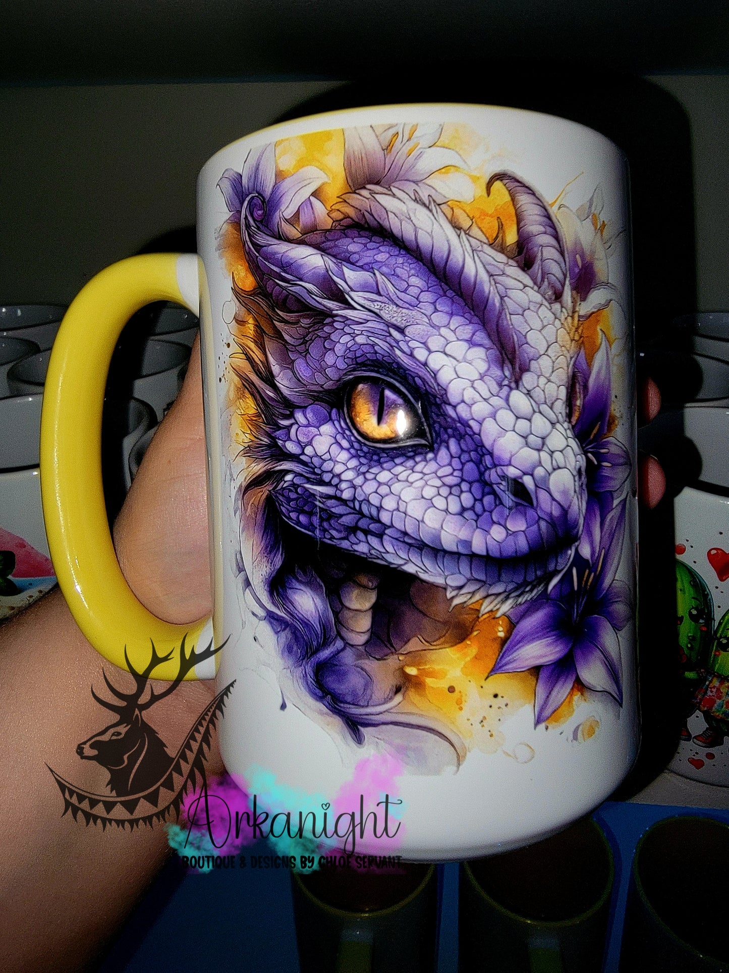 Tasse en céramique sur commande - Collection Fantaisie - Dragon - Mauve & Jaune doré