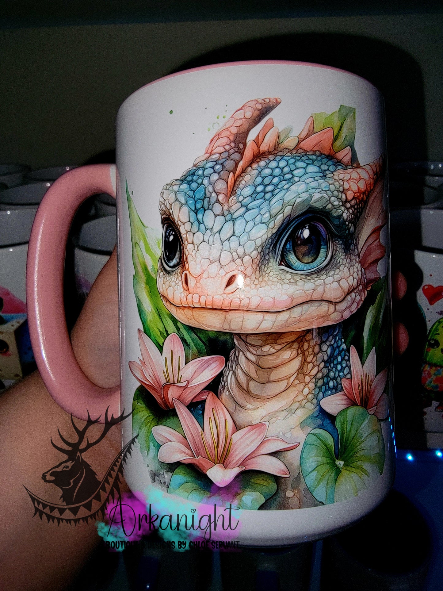 Tasse en céramique sur commande - Collection Fantaisie 2026 - Dragon - Vert Menthe & pêche