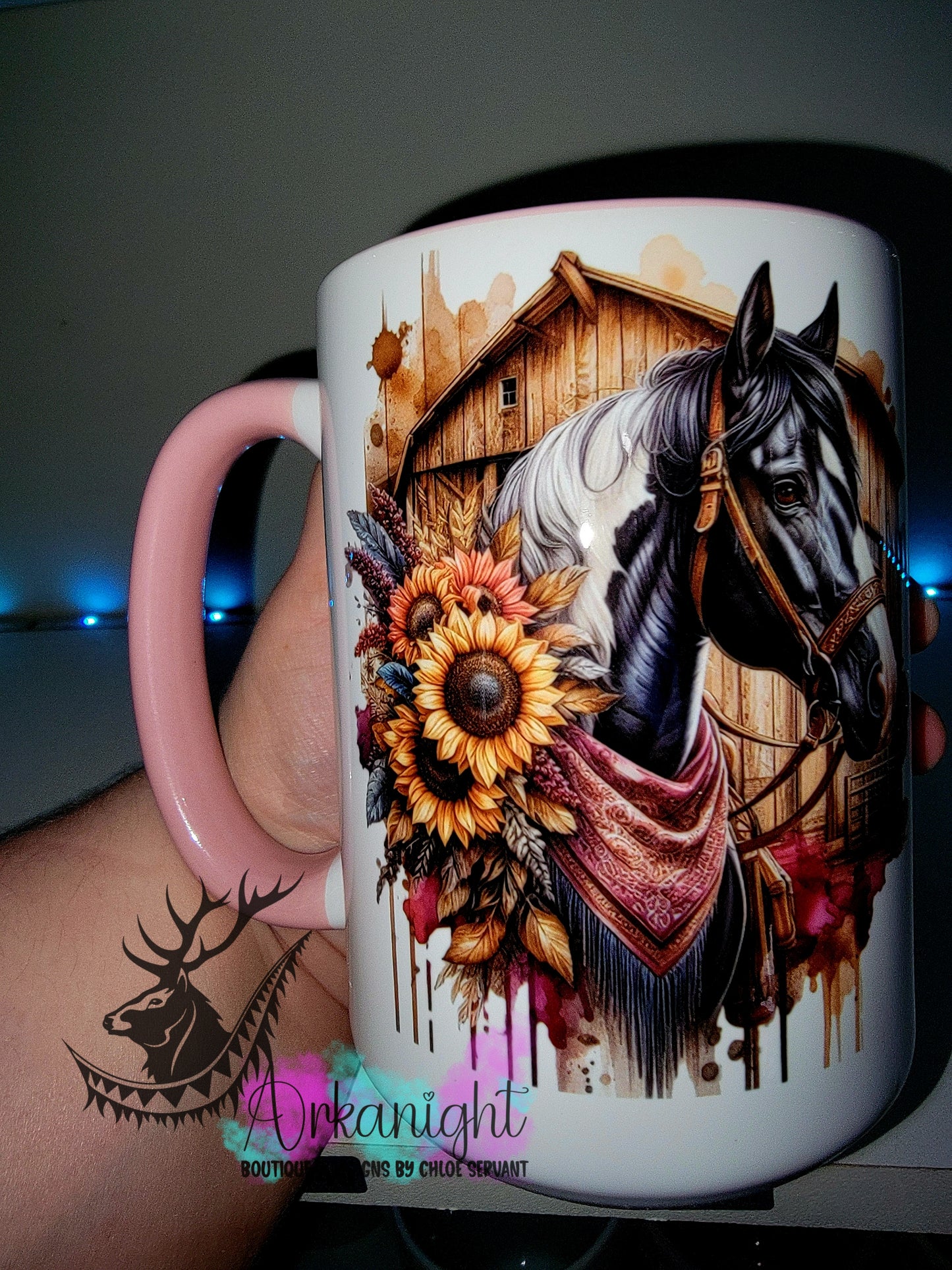 Tasse en céramique sur commande - Collection Western 2026 - Cheval Paint Horse Noir & Blanc - Teinte Bourgogne