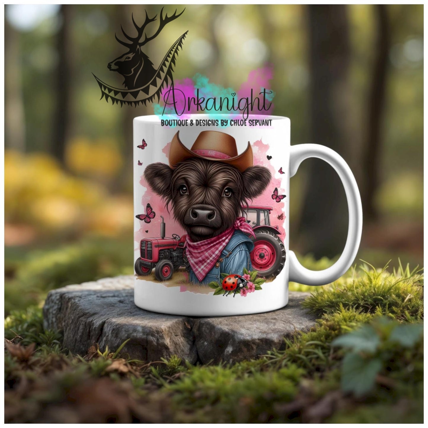 Numérique - Tasse en céramique - Collection Illustration Vache Métiers & Occupations - Vache Highland Brune - Cowgirl - Rose