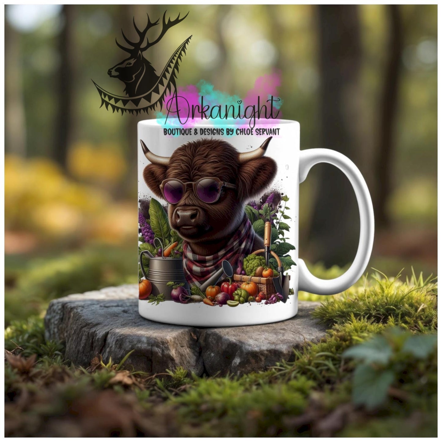 Numérique - Tasse en céramique - Collection Illustration Vache Métiers & Occupations - Vache Highland Brune - Jardinage- Teinte de Mauve