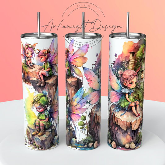 Gourde - Little Fae on rocks