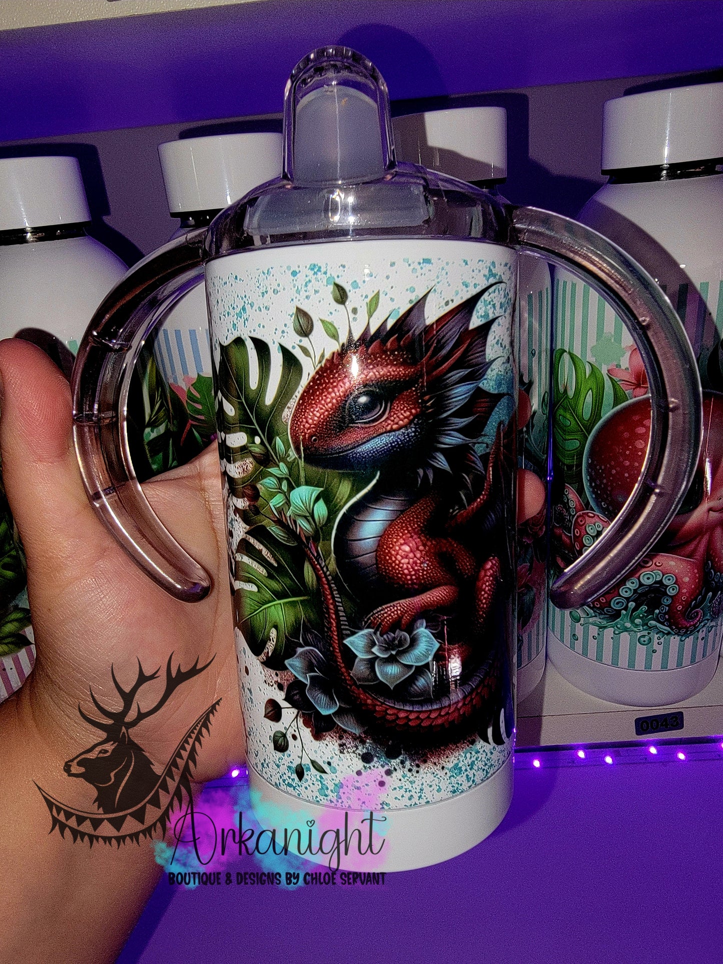 Gourde - Biberon Évolutif sur commande - Monstera & Bébé Dragon - Bourgogne & Bleu Marin