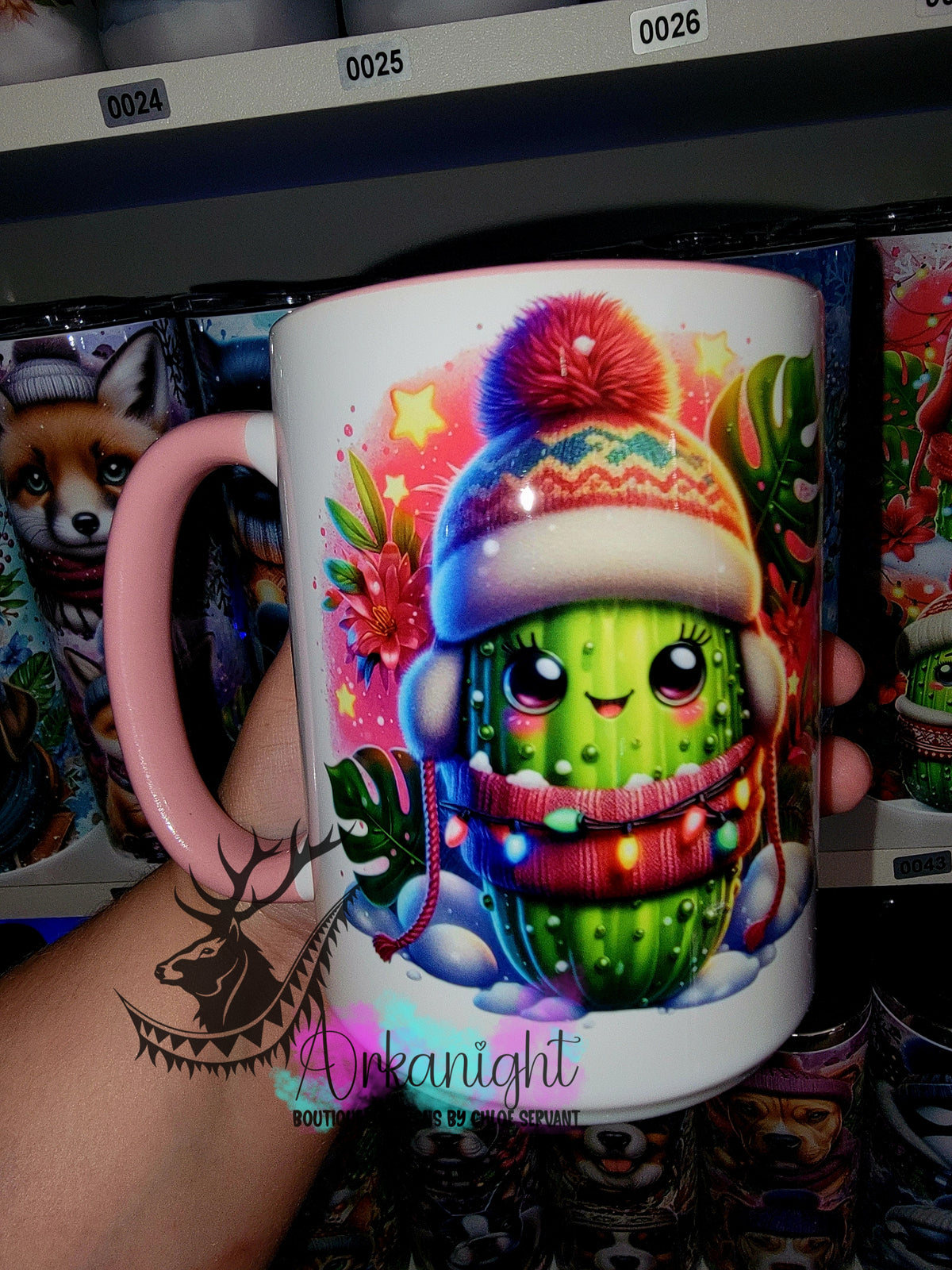 Tasse en céramique sur commande - Collection Hiver 2025 - Cornichon Festif rose