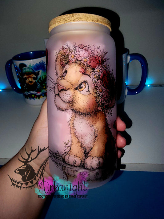 Verre en vitre givré 16oz & Couvercle en Bambou - Collection Saint-Valentin 2026 - Lionne Amoureuse