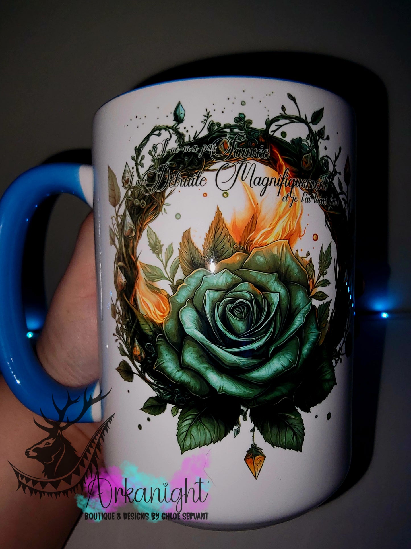 Tasse en céramique sur commande - Collection Lecture - Dark Romance - Il m'a détruite magnifiquement - Rose Verte