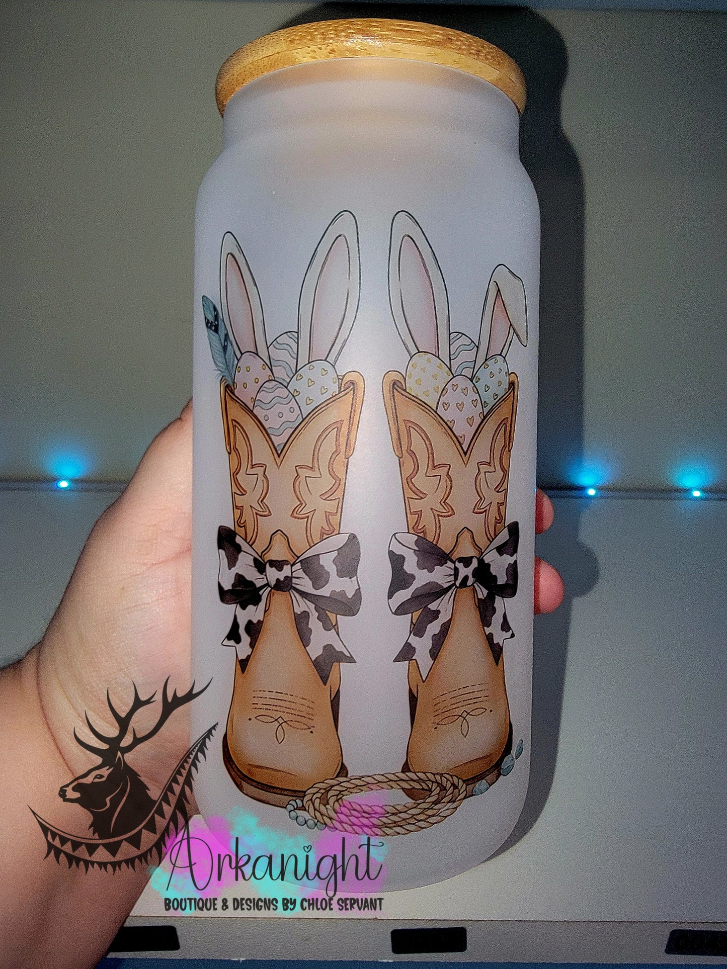 Verre en vitre givré 16oz & Couvercle en Bambou - Collection Pâques Vintage - Bottes de cowgirl