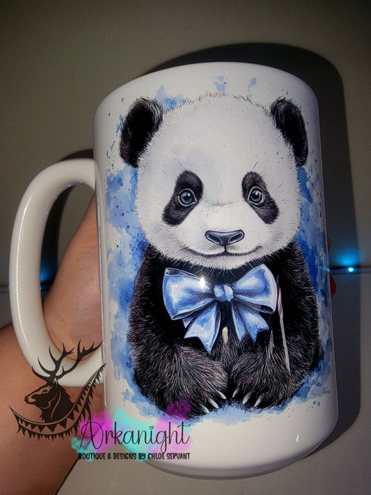 Tasse en céramique sur commande - Collection Watercolor Realism - Panda - Boucle Bleu - Teinte Bleu