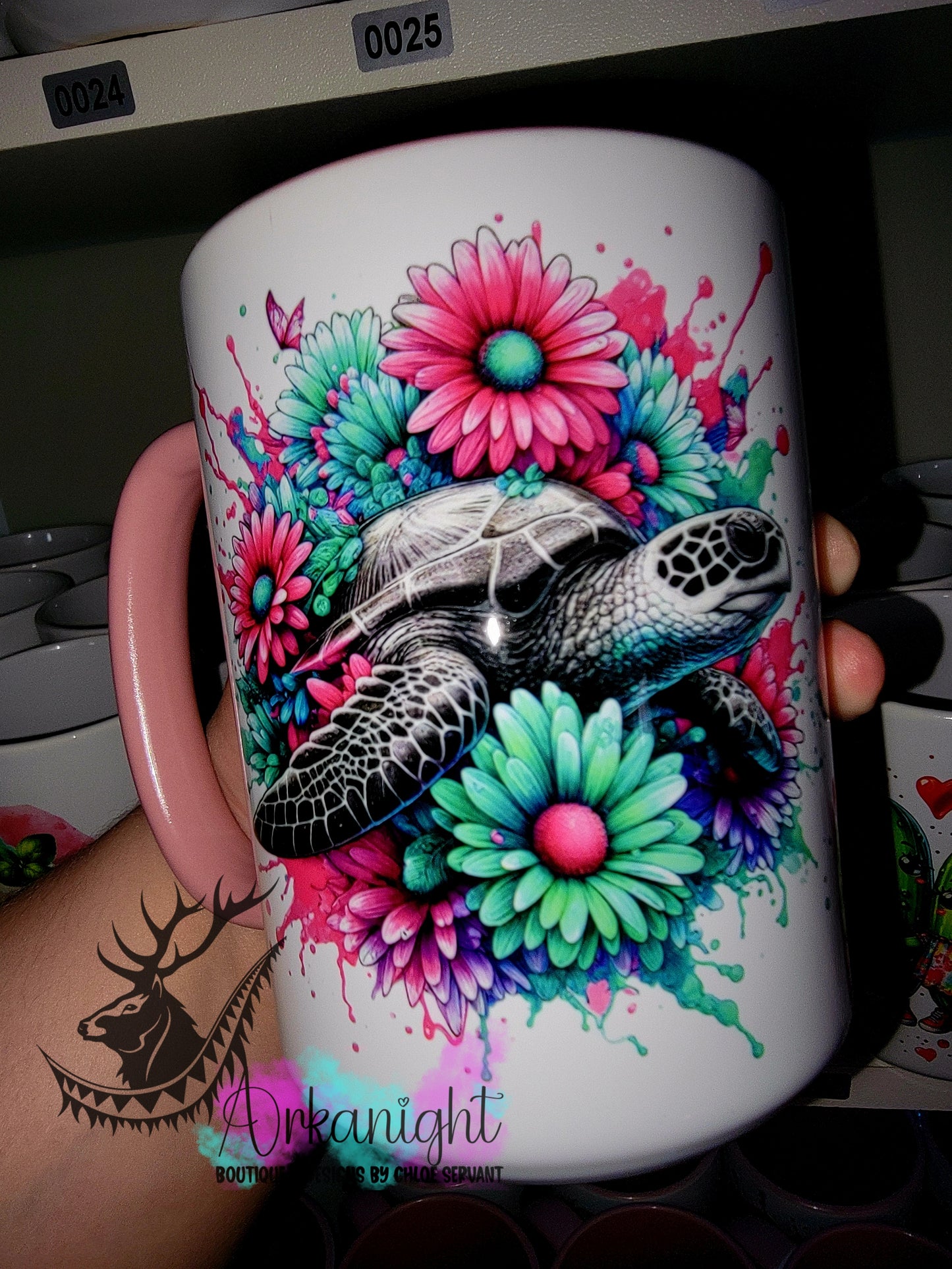Tasse en céramique sur commande - Collection Été- Vivid Pastel Colors - Tortue de mer
