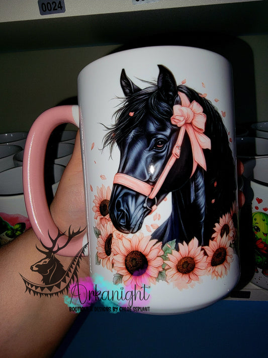 Tasse en céramique sur commande - Collection Western 2026 - Realism - Cheval Noir Jais - Teinte rose barbie