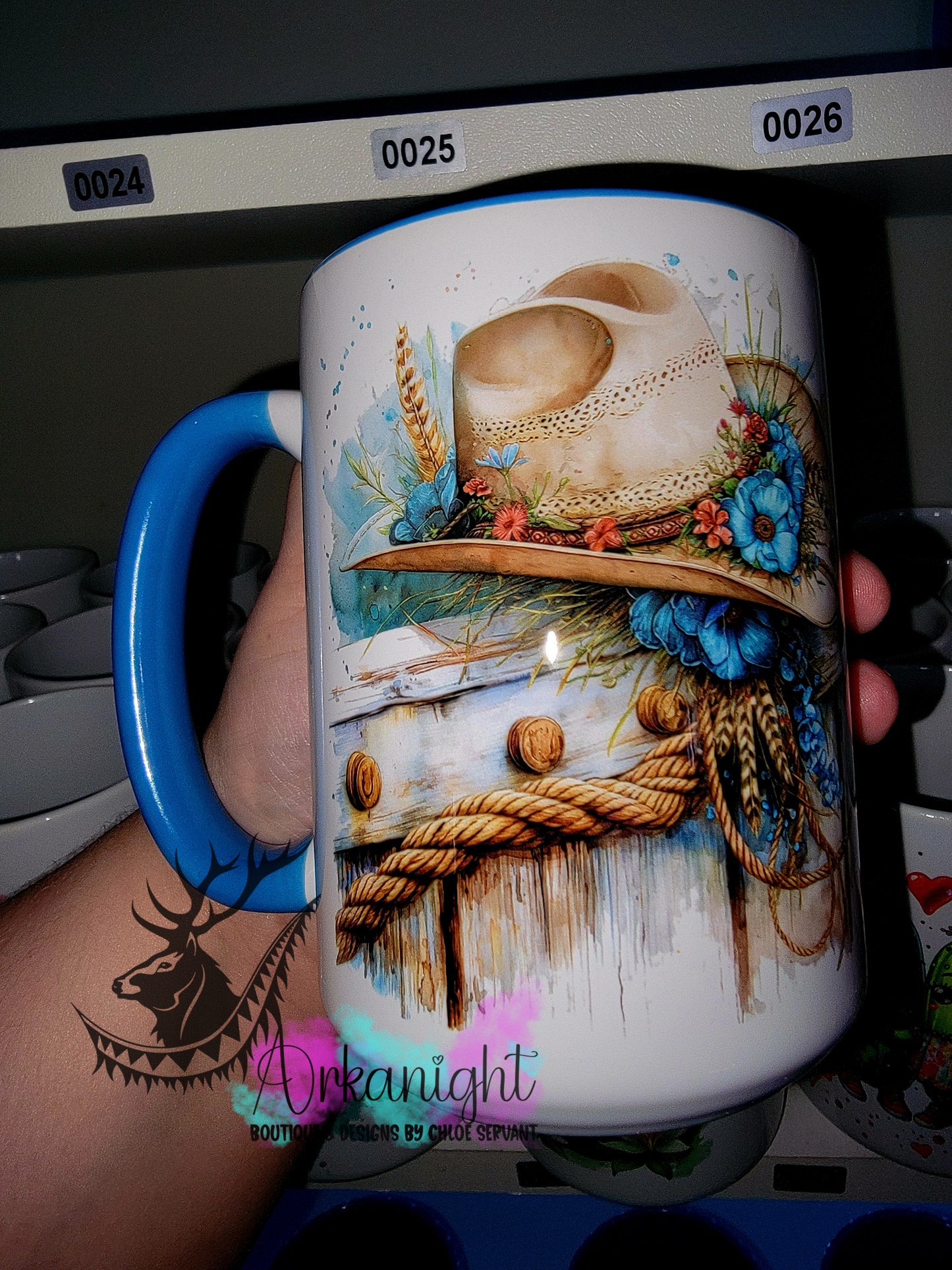 Tasse en céramique sur commande - Collection Western 2026 - Chapeau de Cowgirl - Teinte Turquoise