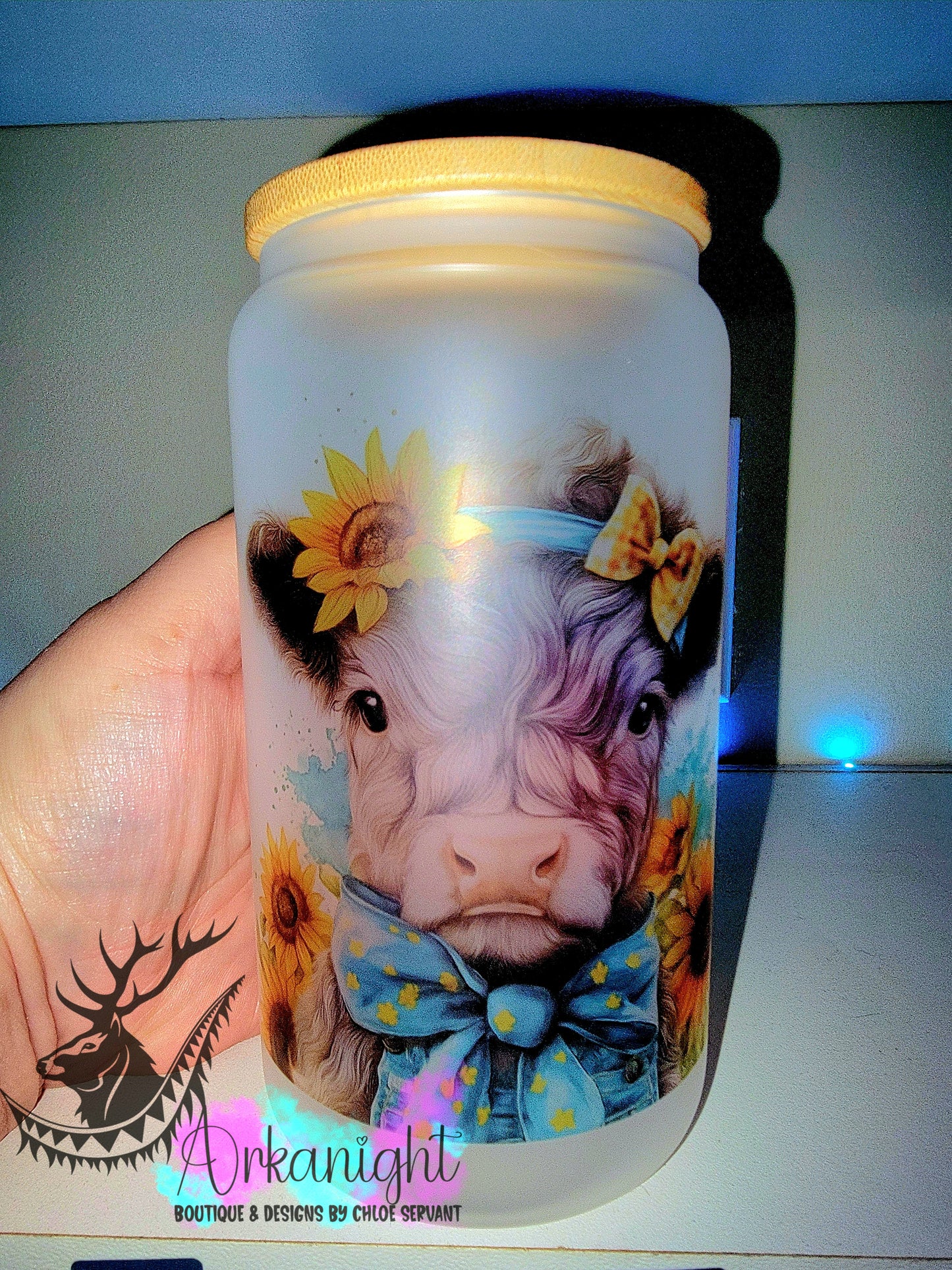 Verre en vitre givré 16oz & Couvercle en Bambou - Collection Western 2026 - Vache Highland Realism Grise - Sunflower