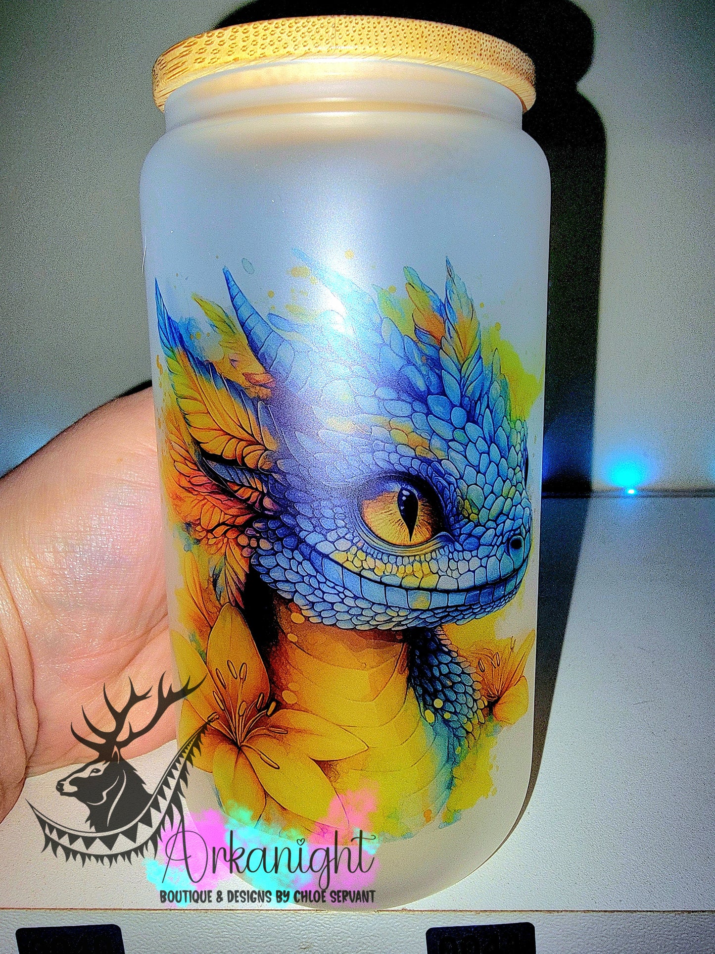 Verre en vitre givré 16oz & Couvercle en Bambou - Collection Fantaisie 2026 - Dragon Realism - Turquoise & Jaune
