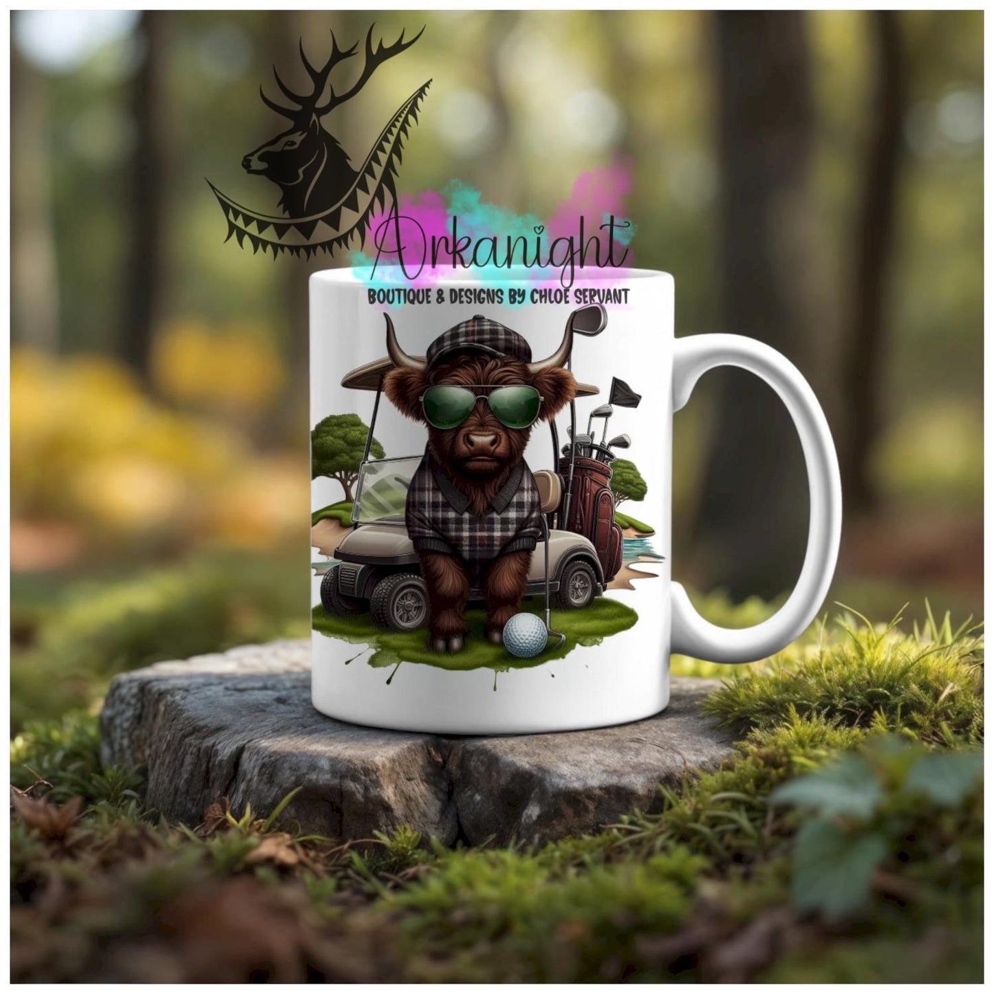 Numérique - Tasse en céramique - Collection Illustration Vache Métiers & Occupations - Vache Highland Brune - Golfeur - Teinte de Vert