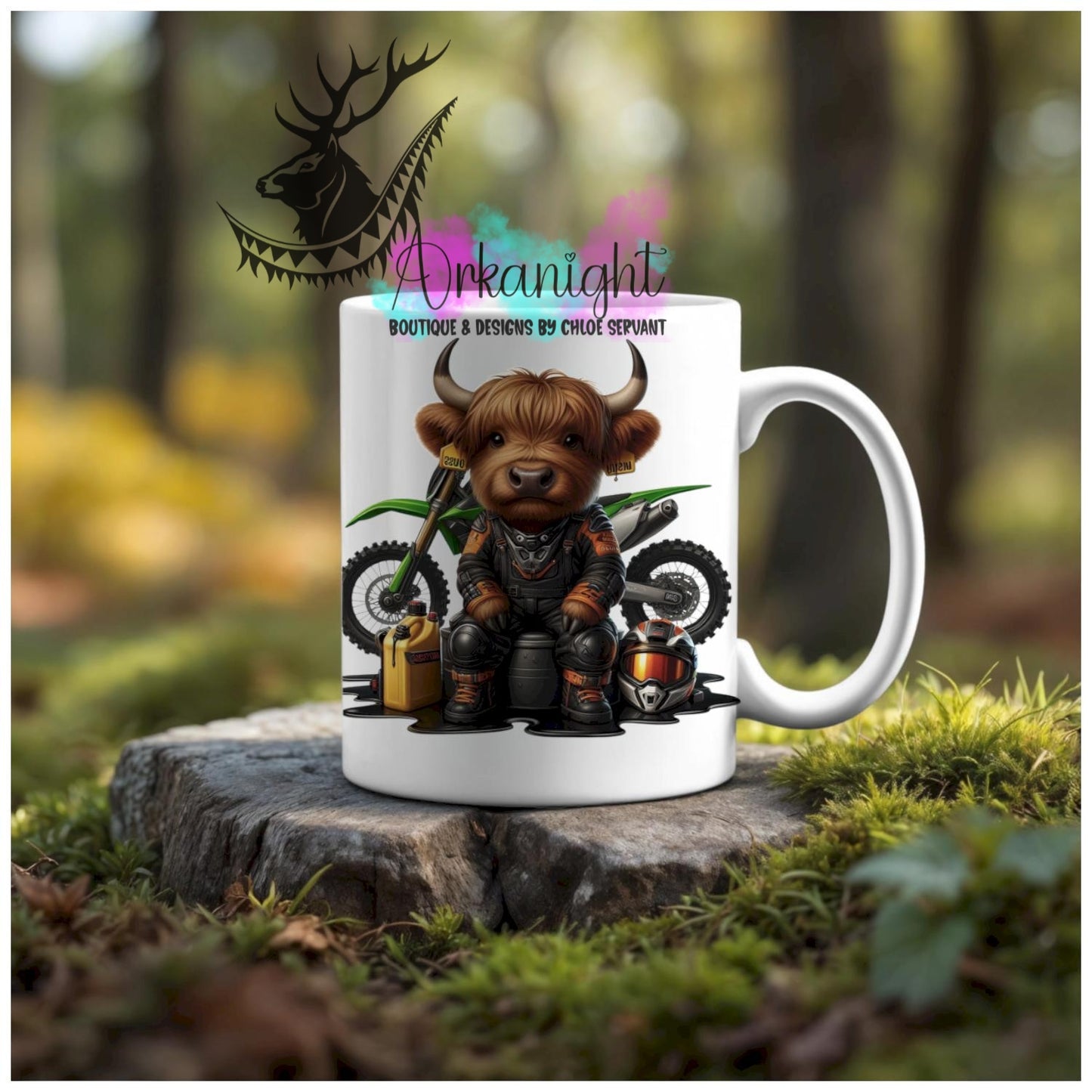 Numérique - Tasse en céramique - Collection Illustration Vache Métiers & Occupations - Vache Highland Rousse - Motocross - Teinte Vert