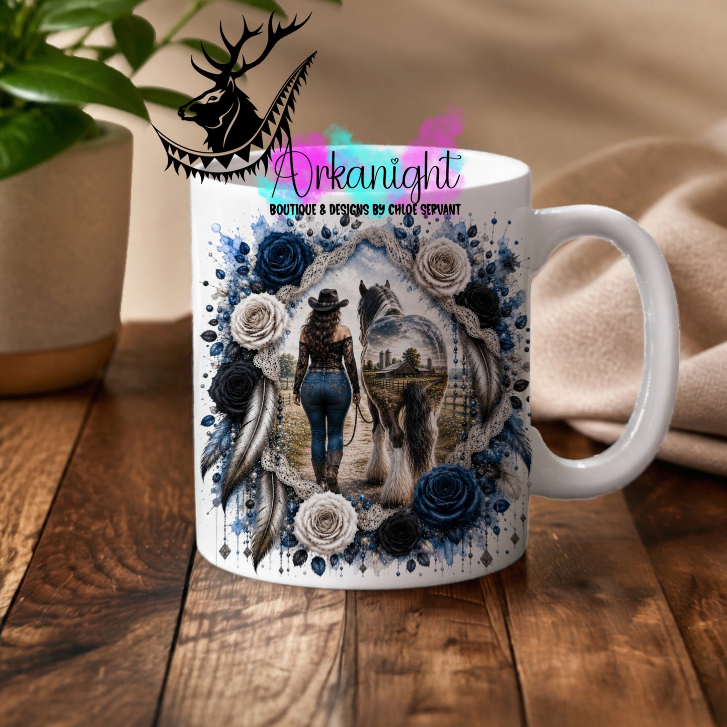 Tasse en céramique sur commande - Collection Boho 2026 ♡ Double Exposition ♡ Cowgirl Curvy & Cheval - Teinte de Bleu