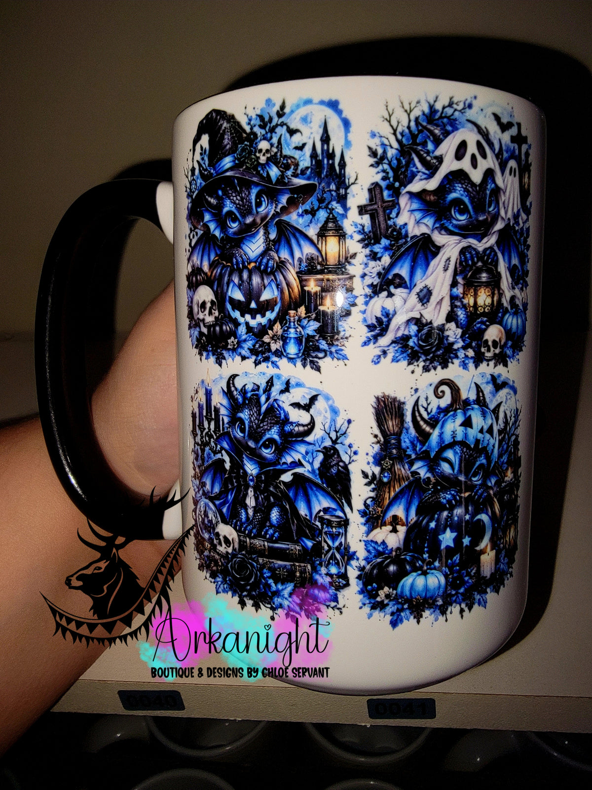 Tasse en céramique sur commande - Collection Automne et Halloween 2026 ♡ Dragon ♡ Noir & Bleu
